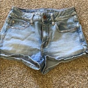 American Eagle: Light blue shorts